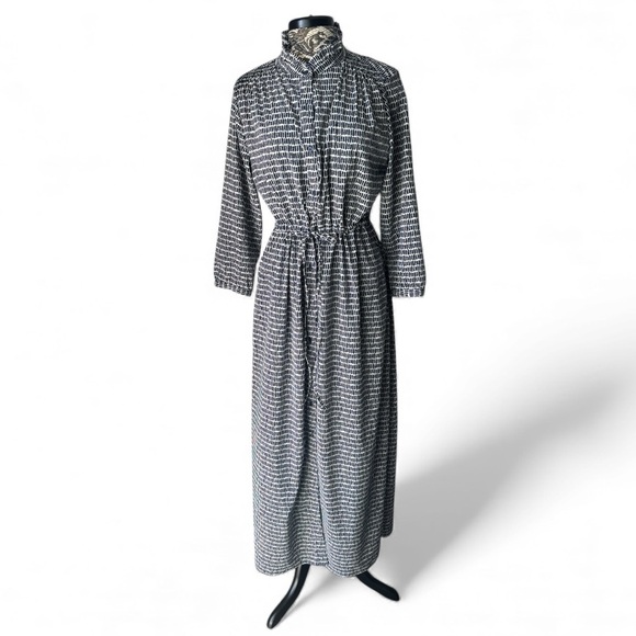 Banana Republic Print 3/4 Sleeve Smocked Maxi Shirt Dress Size 14 - Picture 2 of 6